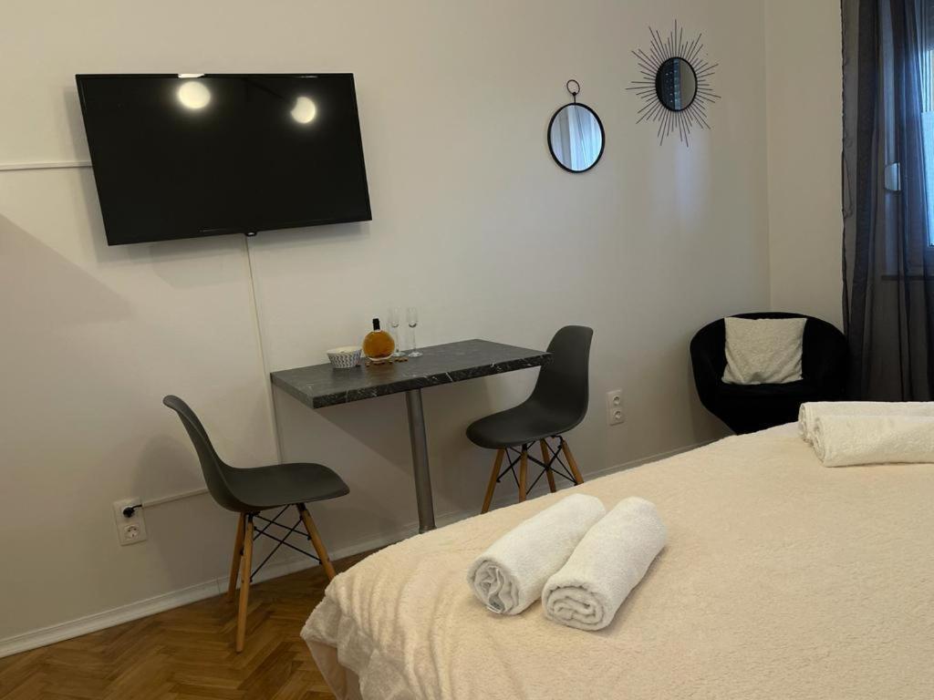 Apartment Josip Zara Esterno foto