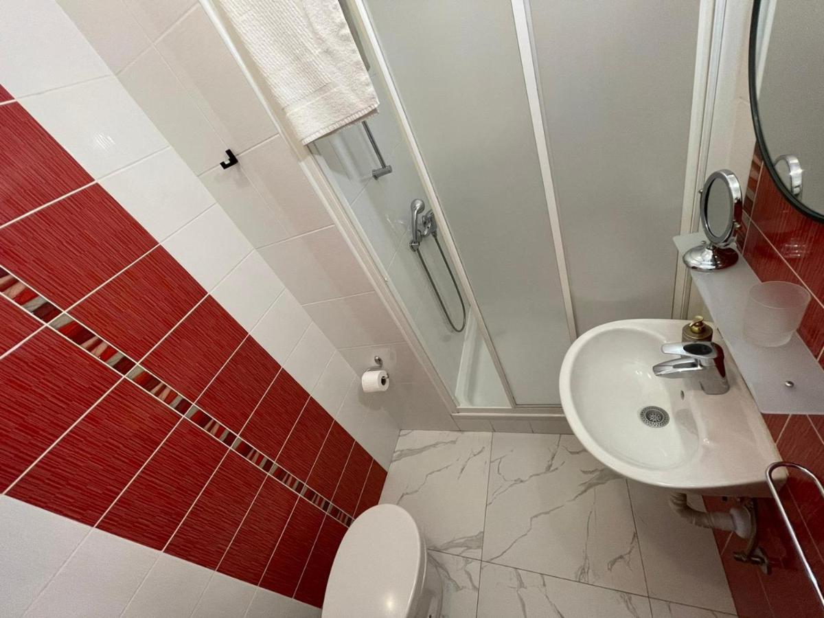 Apartment Josip Zara Esterno foto